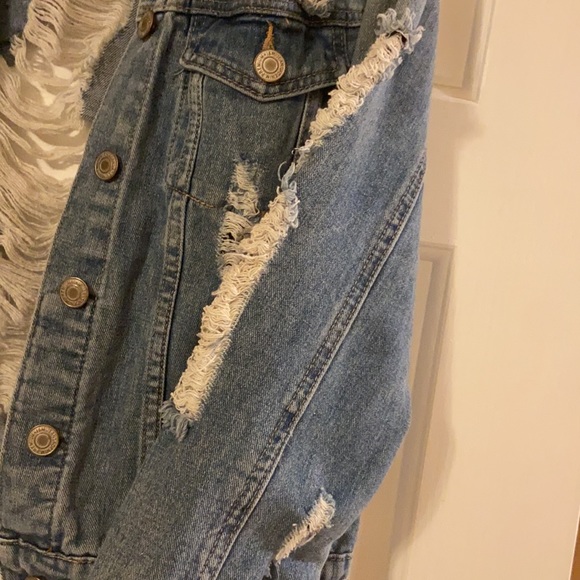 Distressed denim jean jacket - Picture 3 of 9